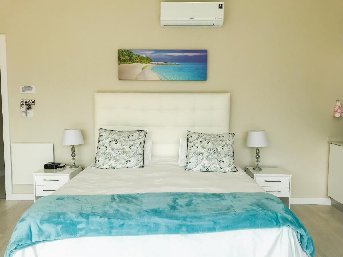 Mount Bay Hotel Hout Bay Exterior photo